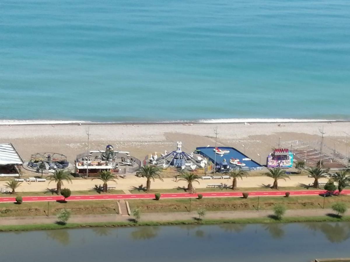 Lamar Hotel Batumi Exterior foto